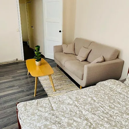 Апартаменты 1 Bedroom Near Kadriorg Swan Pond Таллин