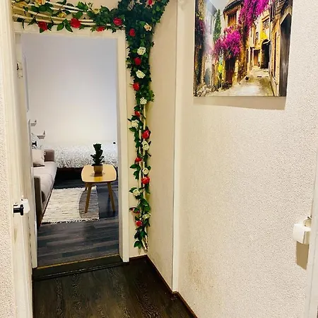 1 Bedroom Near Kadriorg Swan Pond Lägenhet *