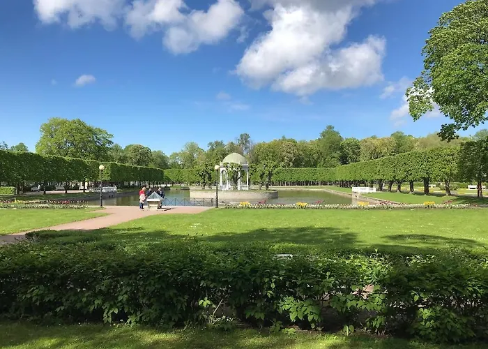 1 Bedroom Near Kadriorg Swan Pond *