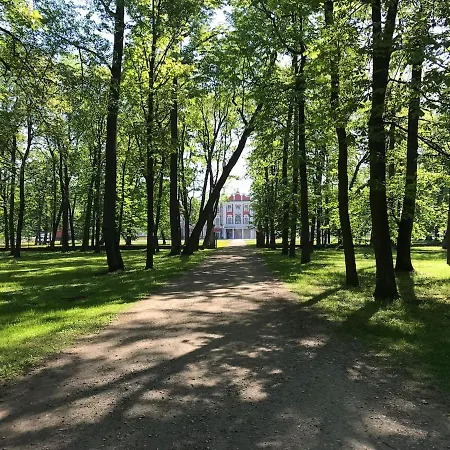 1 Bedroom Near Kadriorg Swan Pond Apartmán *